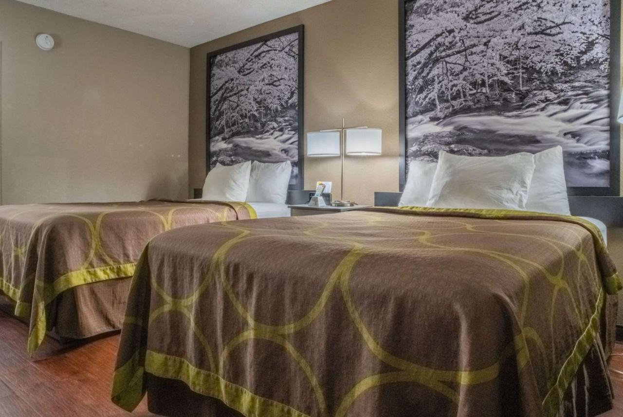 מלון Super 8 By Wyndham Downtown Gatlinburg At Convention Center מראה חיצוני תמונה
