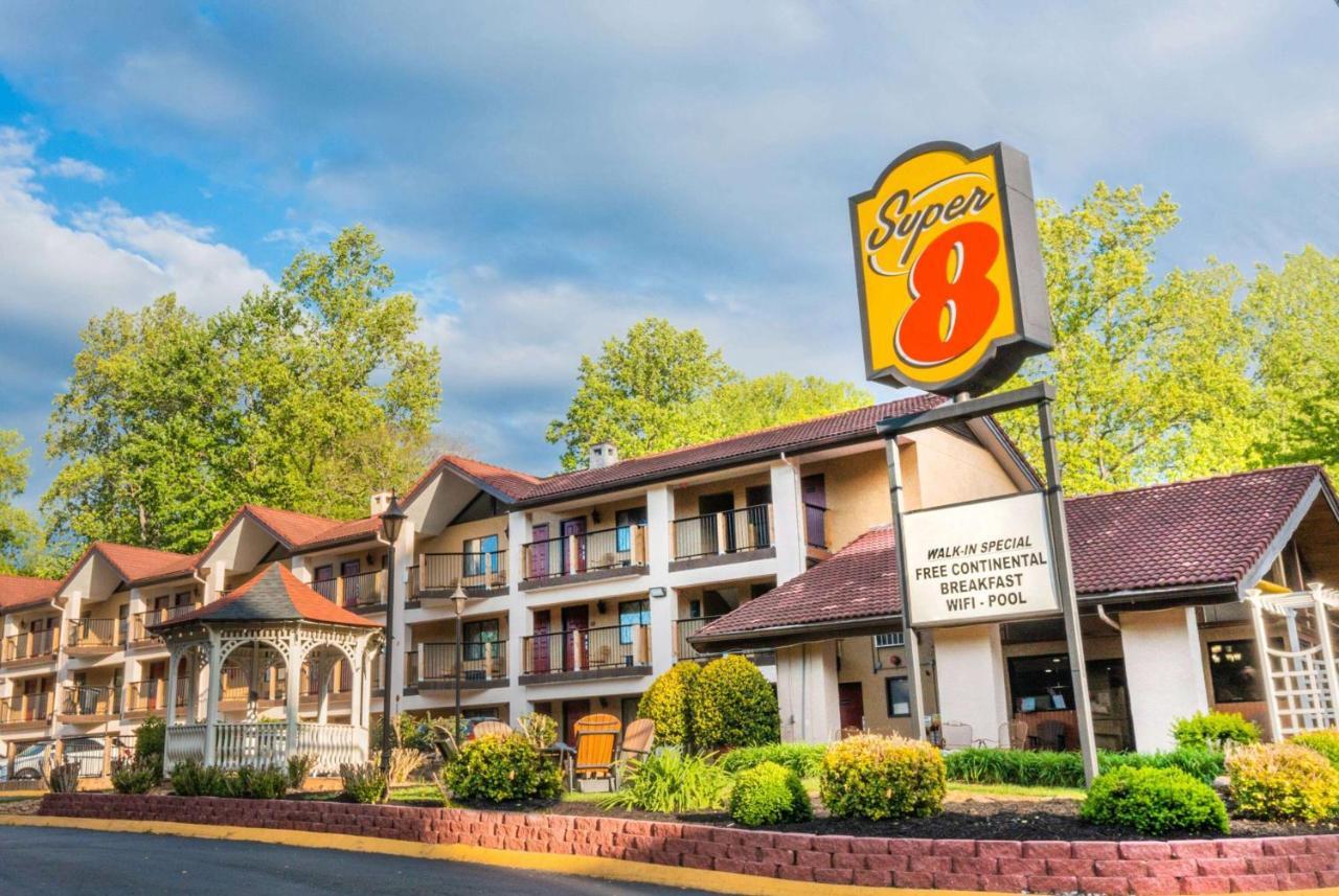 מלון Super 8 By Wyndham Downtown Gatlinburg At Convention Center מראה חיצוני תמונה