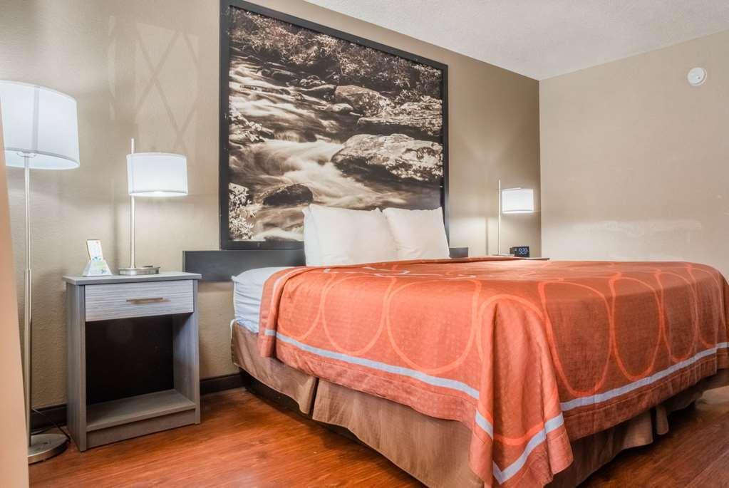 מלון Super 8 By Wyndham Downtown Gatlinburg At Convention Center חדר תמונה